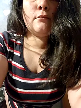 Clara Arg online show from 10/31/25, 12:13