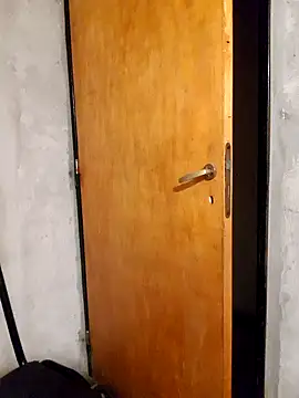 Clara Arg online show from 11/17/25, 05:55