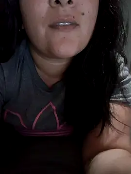 Snapshot of Clara_Arg chatting on 10/25/25, 12:10 Clara Arg online show from 10/25/25, 12:10
