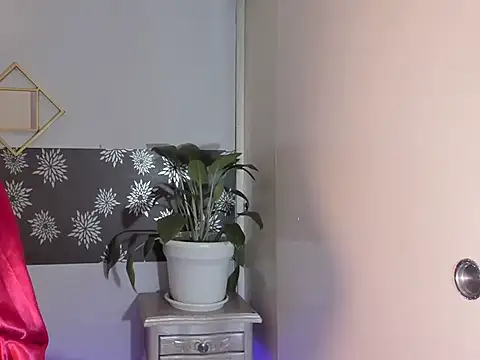 SamaradelaRoux online show from 10/27/25, 02:56