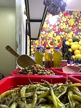 Snapshot of Unique-Man chatting on 10/25/25, 11:31 Unique-Man online show from 10/25/25, 11:31