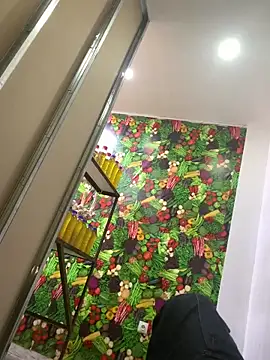 Snapshot of Unique-Man chatting on 10/31/25, 12:13 Unique-Man online show from 10/31/25, 12:13