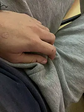 Unique-Man online show from 12/04/25, 08:52