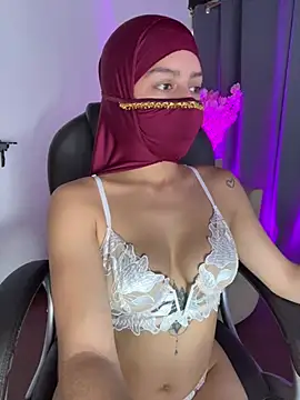 Snapshot of shaima__ chatting on 06/16/26, 06:52 shaima online show from 06/16/26, 06:52