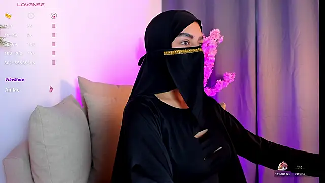 shaima   online show from 12/14/25, 07:52