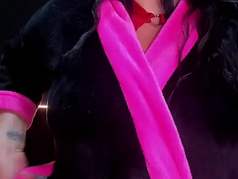 ZaraBaicker online show from 12/22/25, 03:06