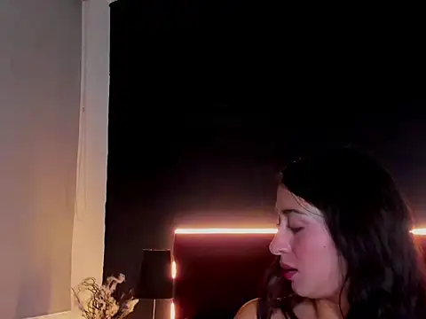 ZaraBaicker online show from 11/14/25, 03:43