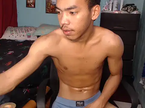 slimraz02 online show from 04/10/26, 02:29