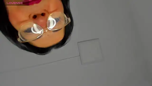 Snapshot of laliItaclark chatting on 11/19/25, 11:43 laliItaclark online show from 11/19/25, 11:43