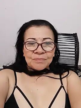Snapshot of laliItaclark chatting on 07/10/26, 01:11 laliItaclark online show from 07/10/26, 01:11