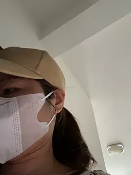 Zuzu-6 online show from 05/20/26, 11:57