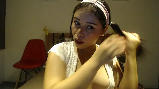 Snapshot of Nube_Azul1 chatting on 10/26/25, 12:55 Nube Azul1 online show from 10/26/25, 12:55