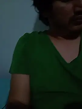 Snapshot of noah_miyake chatting on 10/25/25, 03:06 noah miyake online show from 10/25/25, 03:06