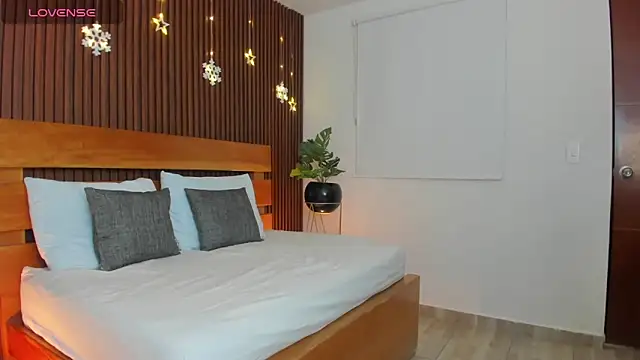 anastasia cortez  online show from 12/04/25, 02:54