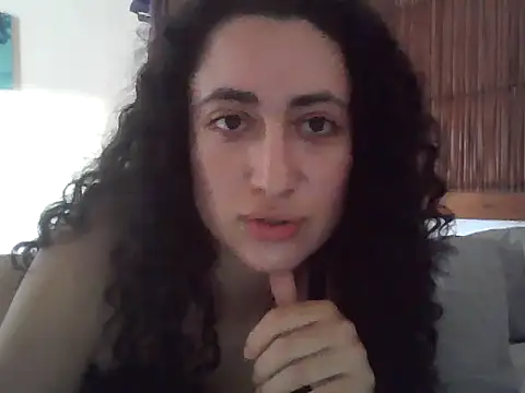 Snapshot of eleganceafterdark chatting on 10/25/25, 05:46 eleganceafterdark online show from 10/25/25, 05:46