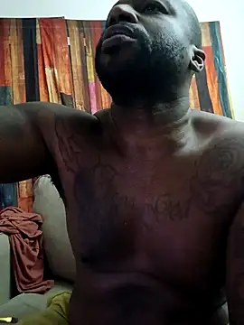 Snapshot of EggplantMonster4 chatting on 01/09/26, 06:53 EggplantMonster4 online show from 01/09/26, 06:53