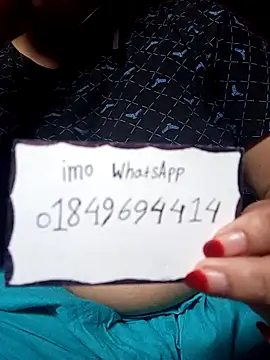 Snapshot of Naughty_Mow chatting on 10/28/25, 01:39 Naughty Mow online show from 10/28/25, 01:39