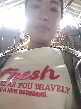 yeu-yeu online show from 10/27/25, 01:28