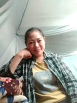 yeu-yeu online show from 10/30/25, 01:04