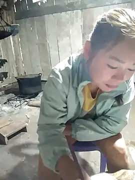 yeu-yeu online show from 11/08/25, 12:47