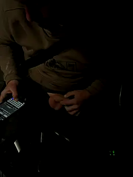 davi73d online show from 11/04/25, 05:06