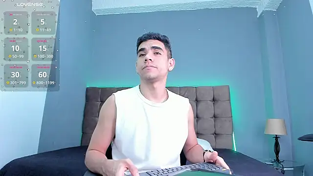 Snapshot of zack_joness18 chatting on 07/01/26, 02:12 zack joness18 online show from 07/01/26, 02:12