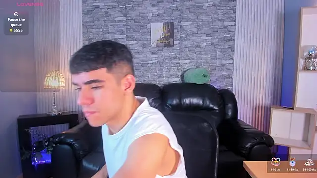 zack joness18 online show from 11/15/25, 03:54