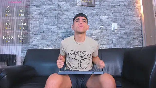 zack joness18 online show from 11/08/25, 03:32