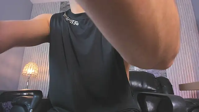 zack joness18 online show from 11/14/25, 03:43