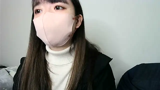 yua chan00 online show from 11/18/25, 01:47