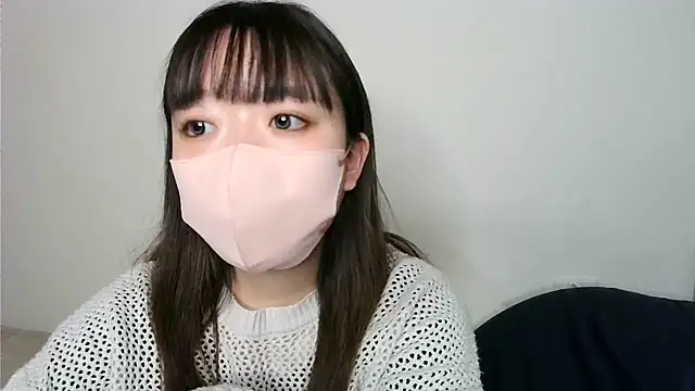 Snapshot of yua_chan00 chatting on 10/26/25, 01:11 yua chan00 online show from 10/26/25, 01:11