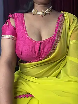 Snapshot of Ritika_janu chatting on 12/01/25, 03:57 Ritika janu online show from 12/01/25, 03:57