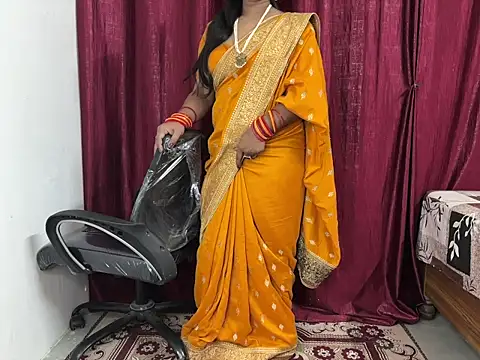 Snapshot of Ritika_janu chatting on 11/24/25, 04:29 Ritika janu online show from 11/24/25, 04:29