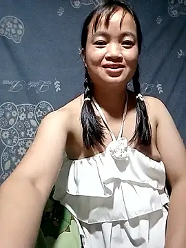 Noelle-e online show from 12/04/25, 01:21