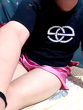 Snapshot of Phoena-a chatting on 04/13/26, 04:49 Phoena-a online show from 04/13/26, 04:49