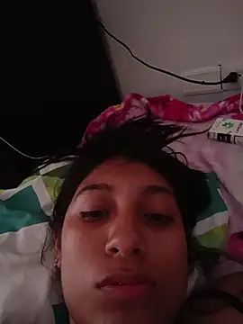 YeseniaRodriguez3 online show from 04/03/26, 06:36