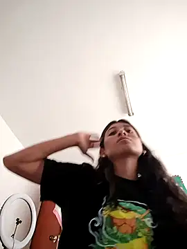 YeseniaRodriguez3 online show from 11/14/25, 04:21