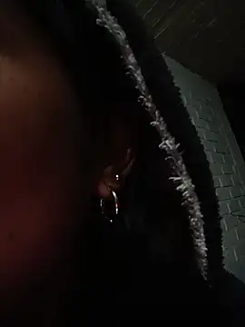 YeseniaRodriguez3 online show from 11/08/25, 12:25