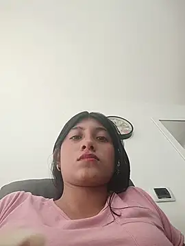 YeseniaRodriguez3 online show from 12/16/25, 05:06