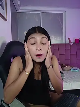 YeseniaRodriguez3 online show from 05/14/26, 12:46