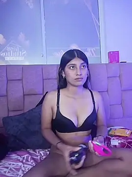 YeseniaRodriguez3 online show from 05/31/26, 03:18
