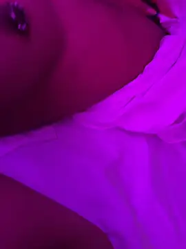 Snapshot of Tatishernandez chatting on 10/25/25, 06:45 Tatishernandez online show from 10/25/25, 06:45