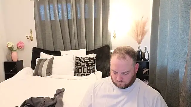 john clarisa online show from 10/28/25, 04:35