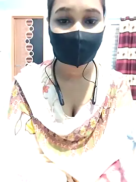 Snapshot of cute_mahi07 chatting on 10/25/25, 06:30 cute mahi07 online show from 10/25/25, 06:30