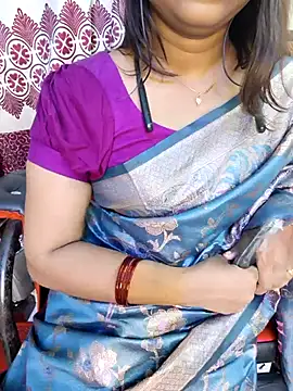 Snapshot of cute_mahi07 chatting on 04/27/26, 03:54 cute mahi07 online show from 04/27/26, 03:54