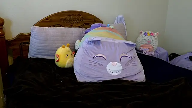 sugasunny04 online show from 04/16/26, 09:39