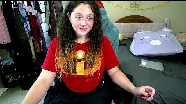 sugasunny04 online show from 05/19/26, 06:15