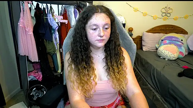 sugasunny04 online show from 05/21/26, 05:43