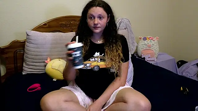 sugasunny04 online show from 04/11/26, 05:59