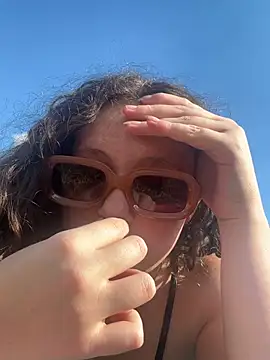 sugasunny04 online show from 02/12/26, 08:52